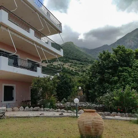 Дом отдыха Kiparissia Relaxing Amazing View