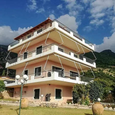 בית נופש Kiparissia Relaxing Amazing View *